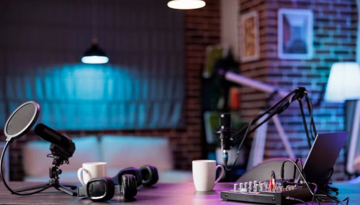 Why Do Indian Leaders Need Local Podcasts Now